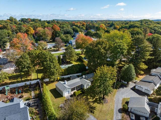 78 Salem End Lane, Framingham, MA 01702