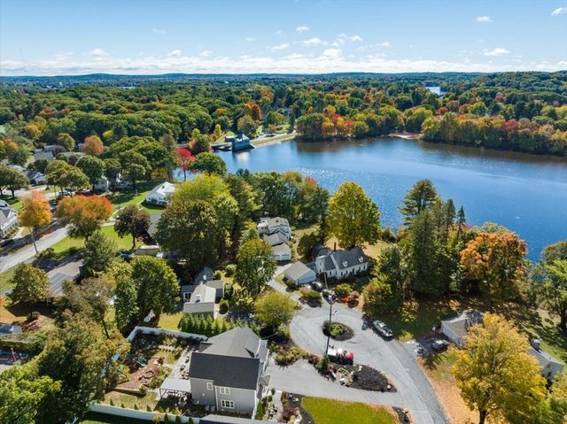 78 Salem End Lane, Framingham, MA 01702