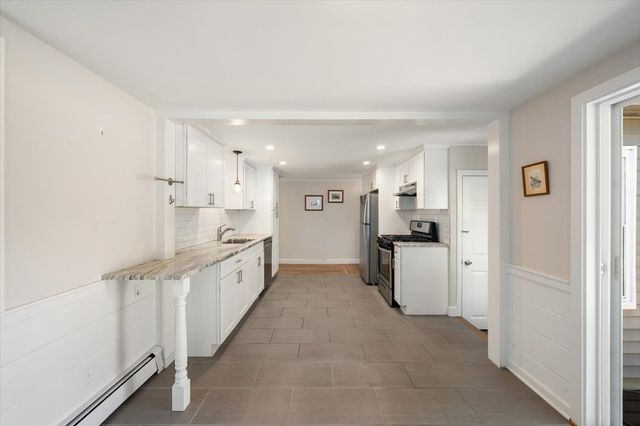 78 Salem End Lane, Framingham, MA 01702