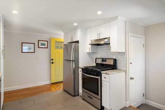 78 Salem End Lane, Framingham, MA 01702