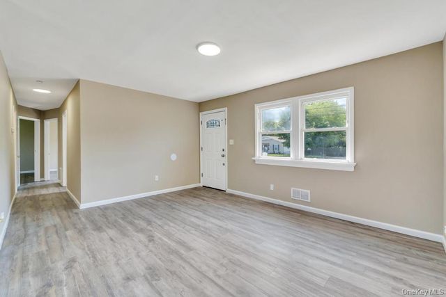 941 Provost Avenue, Bellport, NY 11713
