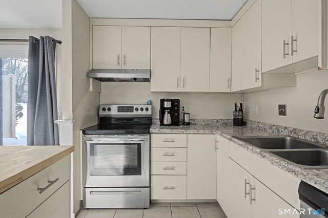 53 Coronado Drive 53, Newington, CT 06111