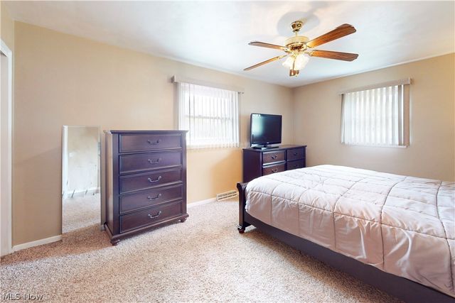 400 Terri Avenue, Steubenville, OH 43952