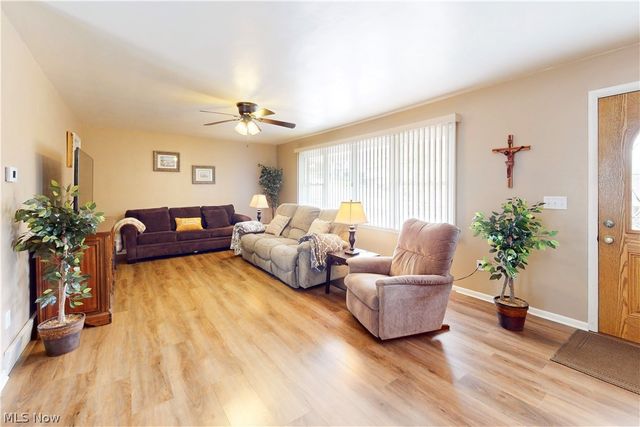 400 Terri Avenue, Steubenville, OH 43952