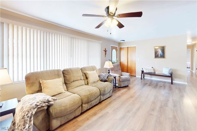 400 Terri Avenue, Steubenville, OH 43952