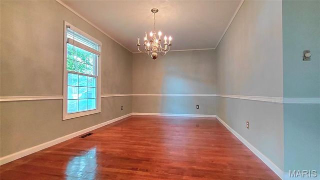 874 Hollyridge Drive, Ballwin, MO 63011