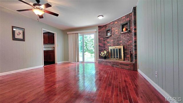 874 Hollyridge Drive, Ballwin, MO 63011