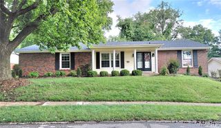 874 Hollyridge Drive, Ballwin, MO 63011