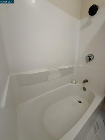 556 Heritage Cir, San Lorenzo, CA 94580