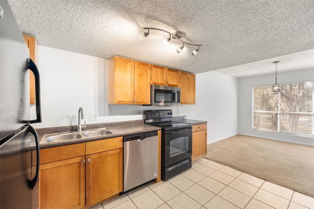 1810 NW 23 BOULEVARD 201, Gainesville, FL 32605