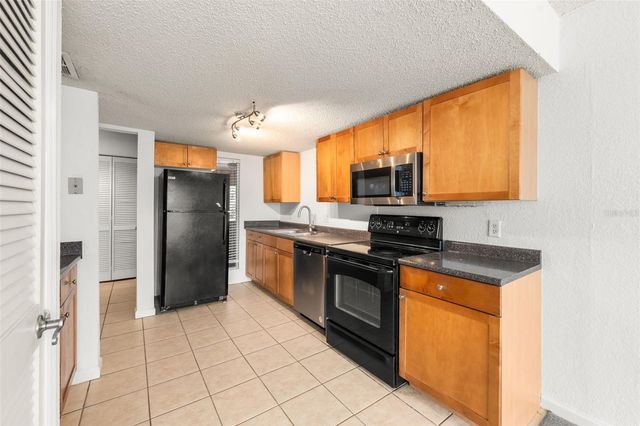 1810 NW 23 BOULEVARD 201, Gainesville, FL 32605