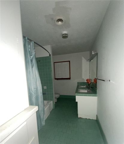 1119 Jefferson St, Alice, TX 78332