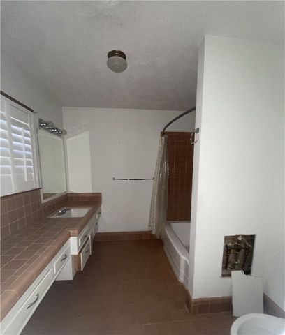 1119 Jefferson St, Alice, TX 78332