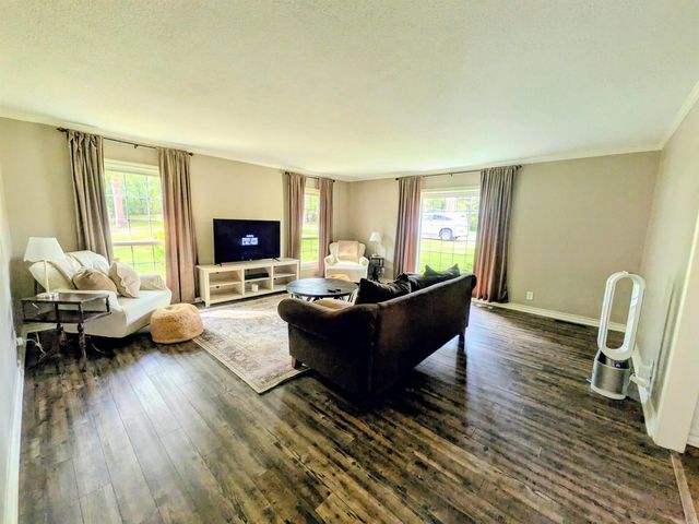 2543 Chidester Hwy, Camden, AR 71701