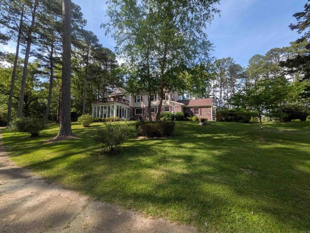 2543 Chidester Hwy, Camden, AR 71701