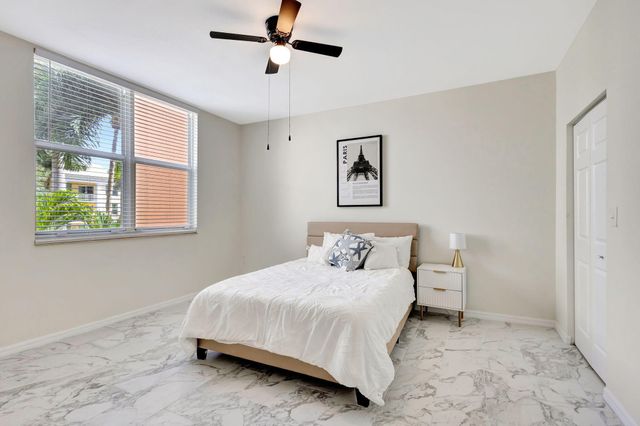 802 W WINDWARD Way 316, Lantana, FL 33462