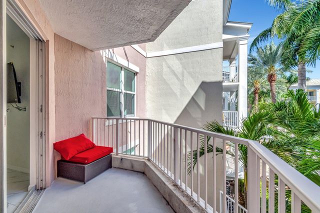 802 W WINDWARD Way 316, Lantana, FL 33462