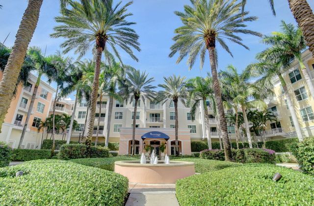 802 W WINDWARD Way 316, Lantana, FL 33462