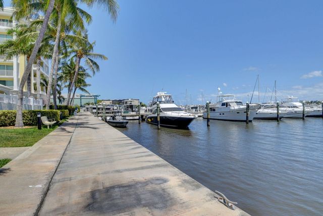 802 W WINDWARD Way 316, Lantana, FL 33462