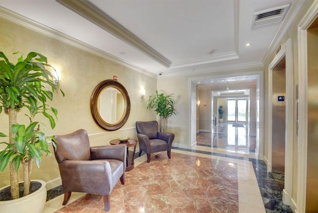 802 W WINDWARD Way 316, Lantana, FL 33462