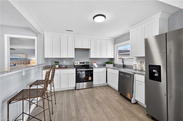 8445 Larrymore AVE, Norfolk, VA 23518