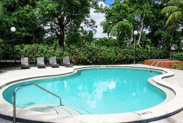 10900 SW 104th St 210, Miami, FL 33176