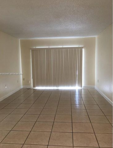 10900 SW 104th St 210, Miami, FL 33176
