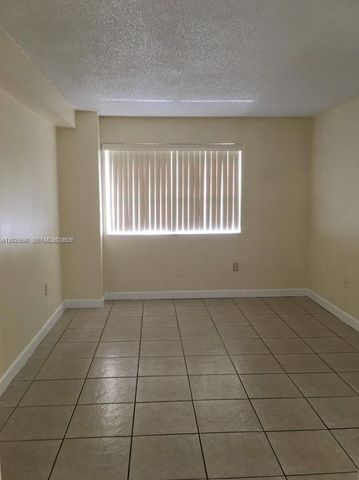 10900 SW 104th St 210, Miami, FL 33176