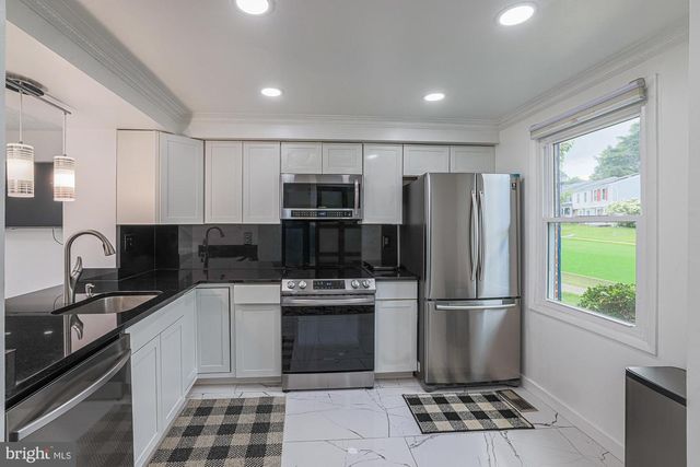 9 STILLWOOD CIR, Nottingham, MD 21236
