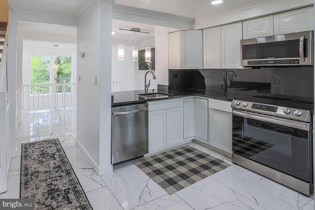 9 STILLWOOD CIR, Nottingham, MD 21236
