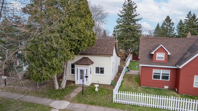 2436 Oakes Avenue, Superior, WI 54880