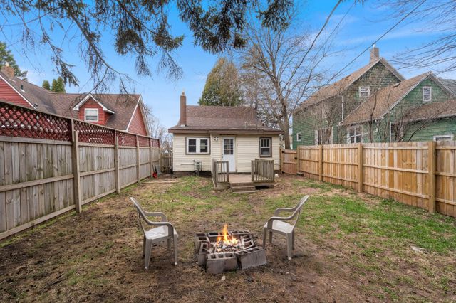 2436 Oakes Avenue, Superior, WI 54880