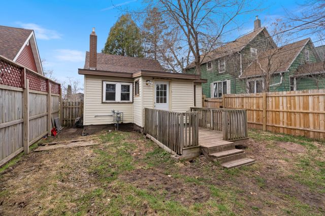 2436 Oakes Avenue, Superior, WI 54880