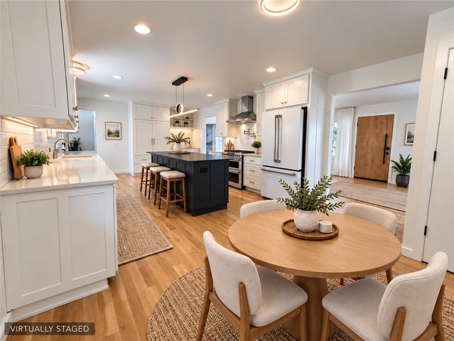 307 Crestview Drive, Bentonville, AR 72712