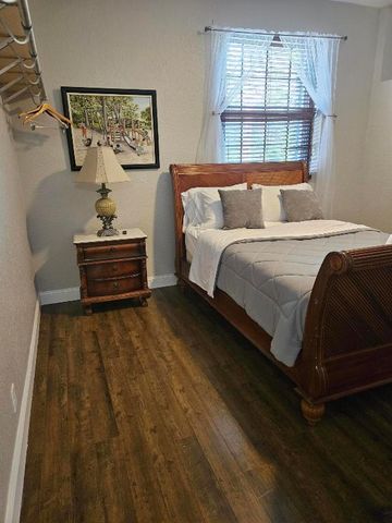 11334 81st Court N Guest Cottage, Palm Beach Gardens, FL 33412