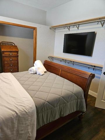 11334 81st Court N Guest Cottage, Palm Beach Gardens, FL 33412