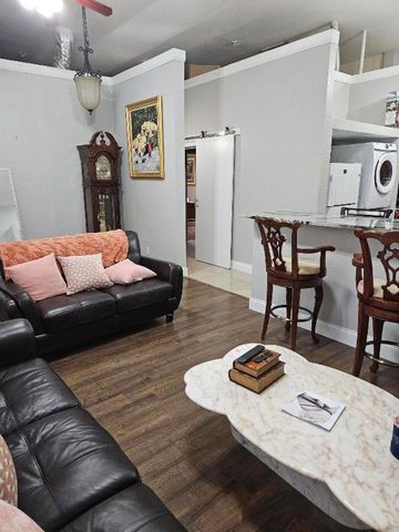 11334 81st Court N Guest Cottage, Palm Beach Gardens, FL 33412