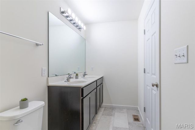 117 Liberty Valley Drive, Foristell, MO 63348