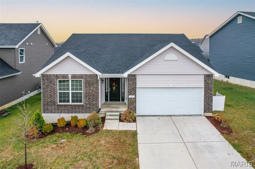 117 Liberty Valley Drive, Foristell, MO 63348