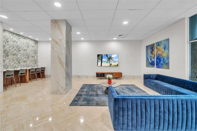250 174th St 810, Sunny Isles Beach, FL 33160