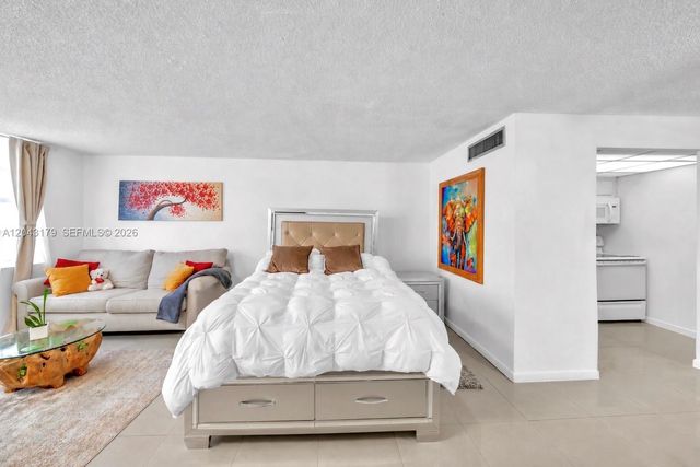 250 174th St 810, Sunny Isles Beach, FL 33160