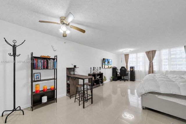 250 174th St 810, Sunny Isles Beach, FL 33160