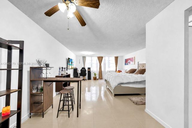 250 174th St 810, Sunny Isles Beach, FL 33160