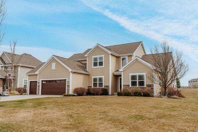 10194 34th STREET, Franklin, WI 53132