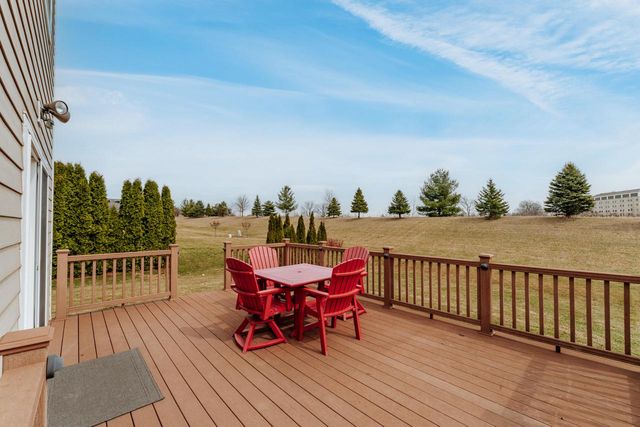 10194 34th STREET, Franklin, WI 53132