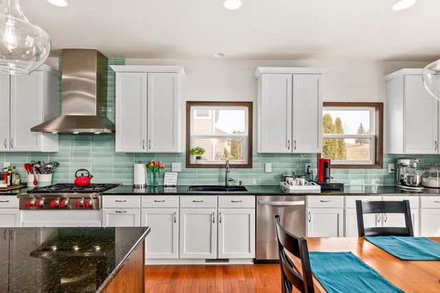 10194 34th STREET, Franklin, WI 53132