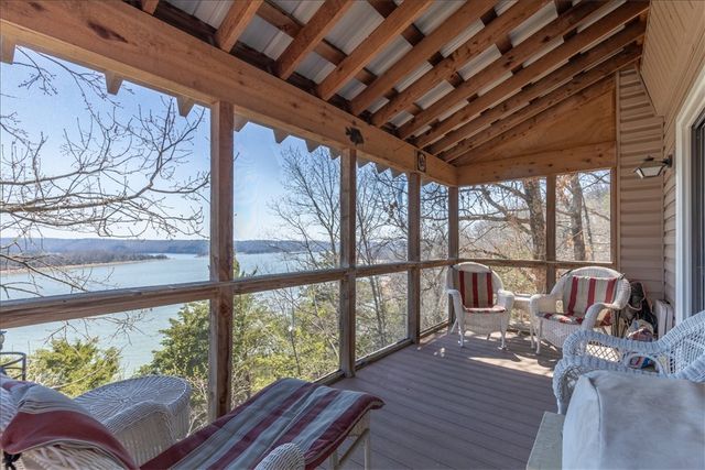 9826 Old Campbell Road, Rogers, AR 72758