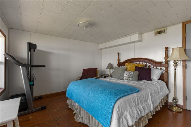 9826 Old Campbell Road, Rogers, AR 72758