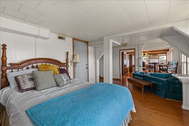 9826 Old Campbell Road, Rogers, AR 72758