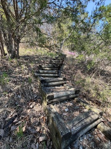 9826 Old Campbell Road, Rogers, AR 72758